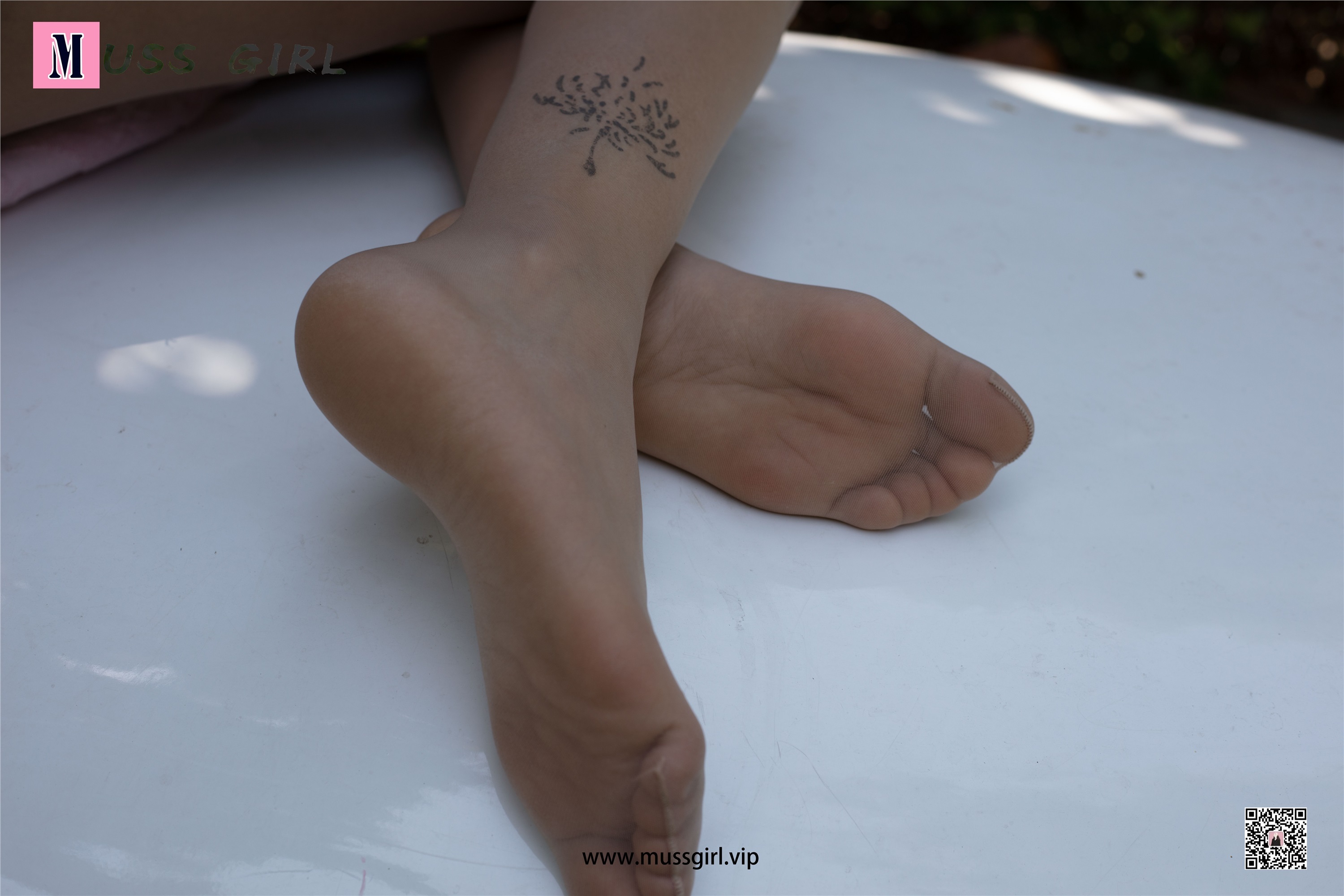 MussGirl慕丝女郎  NO.211 牛仔热裤肉丝美女